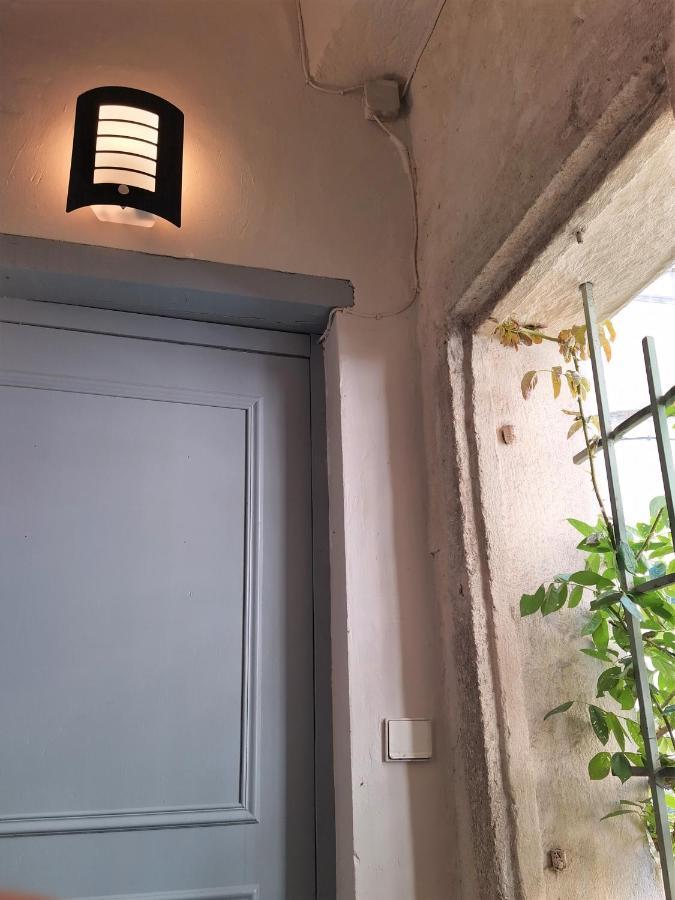 Le Balcon De Saint Roch Apartment Монпелие Екстериор снимка